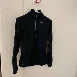 Black nike half zip long sleeve medium